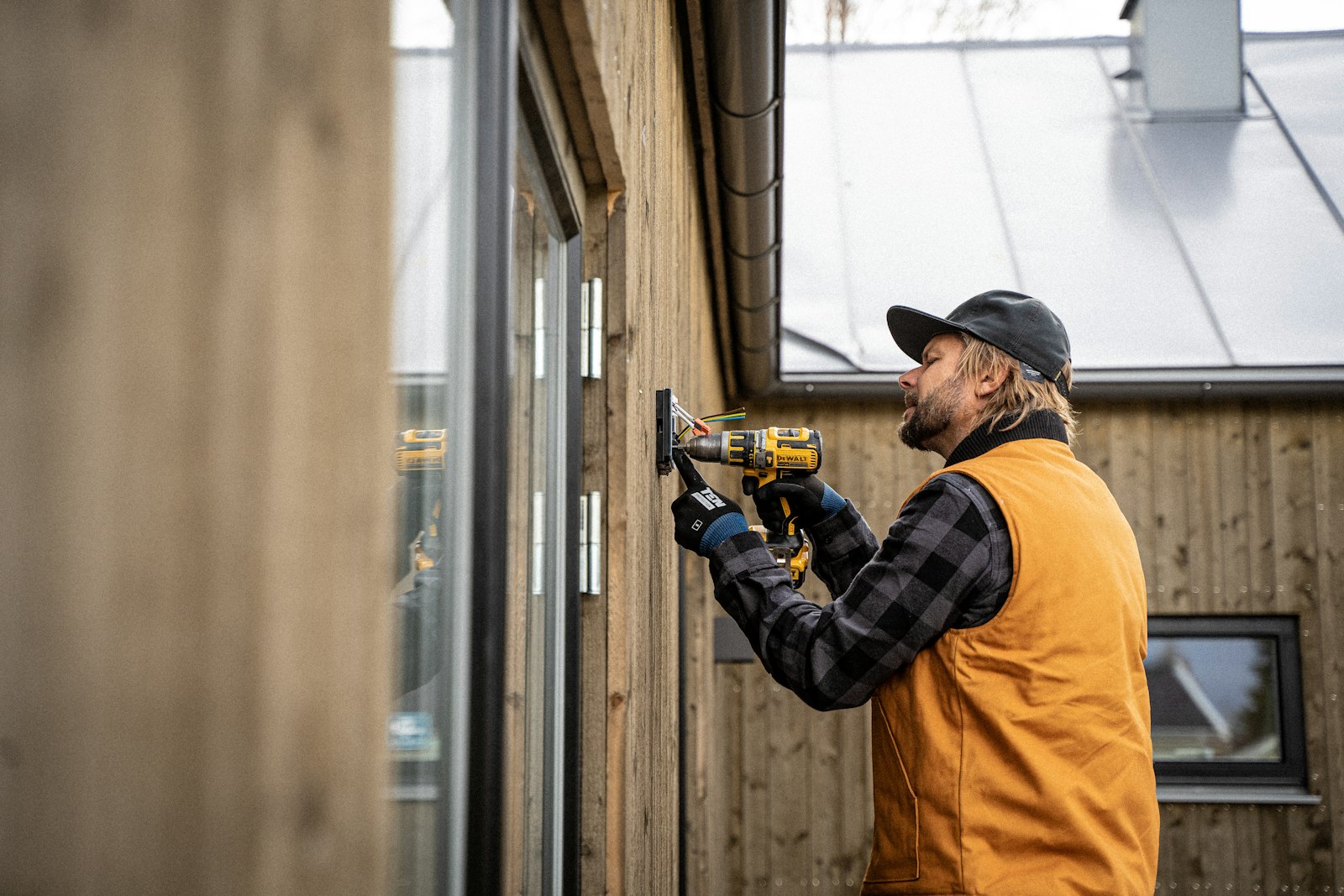 Mr. Amp Electric licensed electrician at work